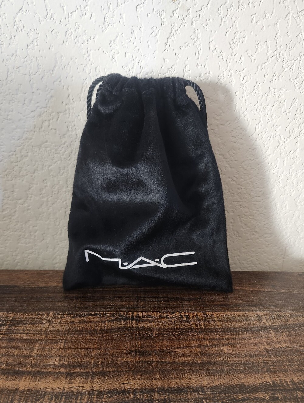 MAC Black Velvet Drawstring Pouch - Picture 5 of 7